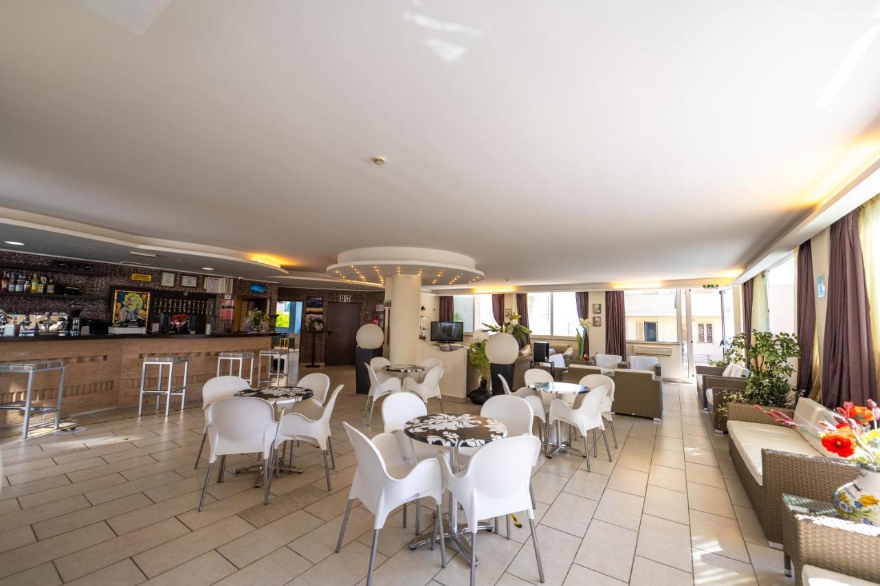 Di Matteo Hotel 로세토데글리아브루찌 외부 사진
