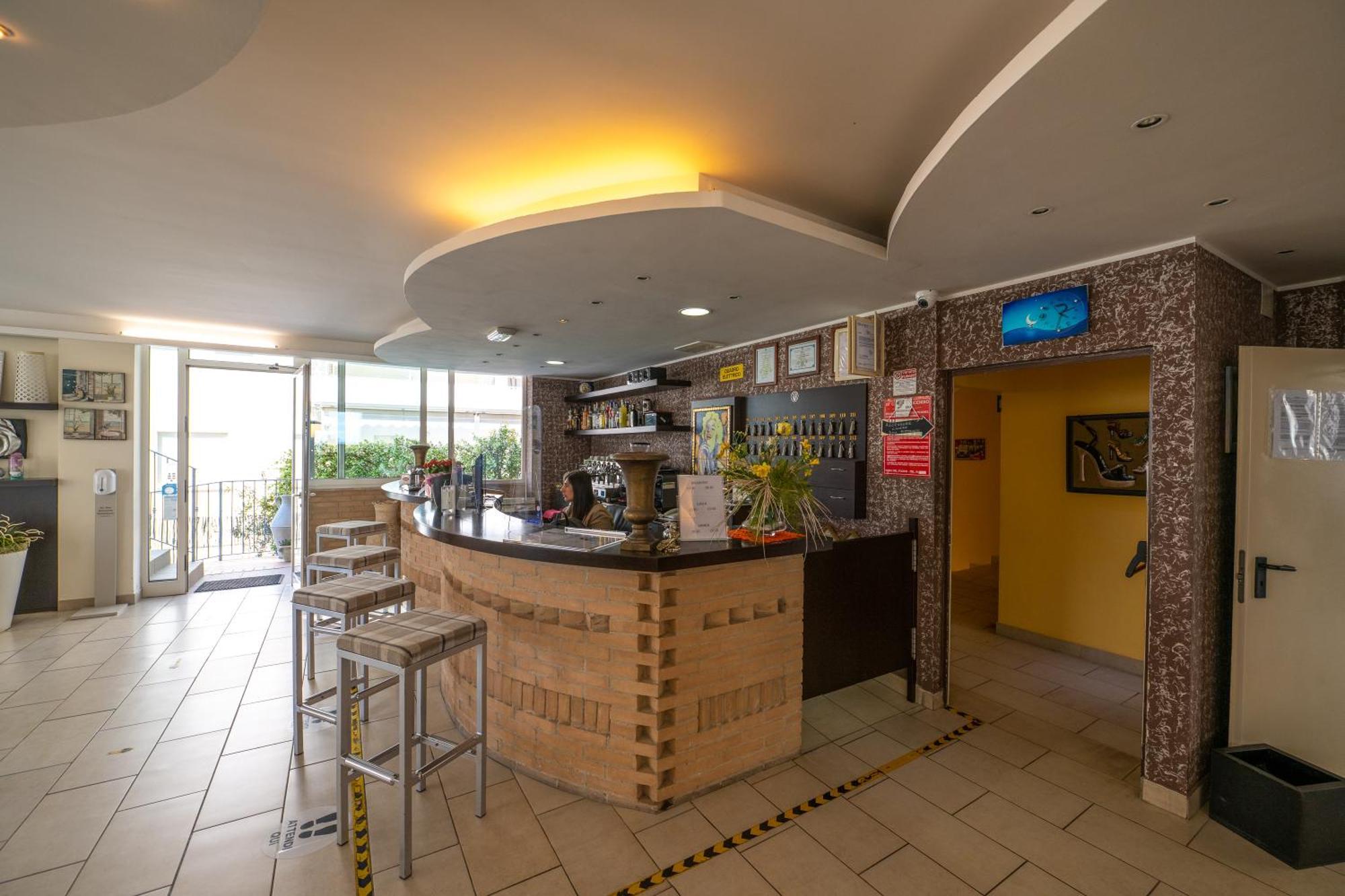 Di Matteo Hotel 로세토데글리아브루찌 외부 사진